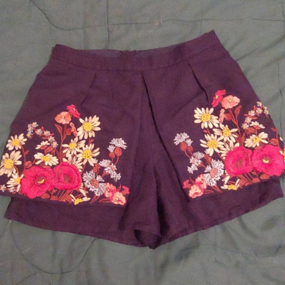 Anthropologie Pants - Elevenses embroidered linen cotton shorts
